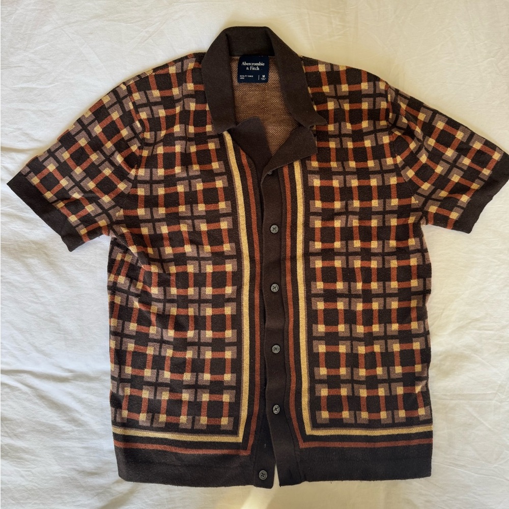 Abercrombie & Fitch 70's border pattern button through knit polo in brown